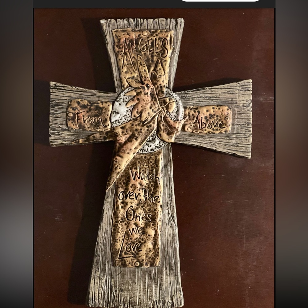 Carson’s Home Accent Cross